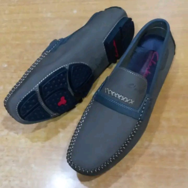 mocassin